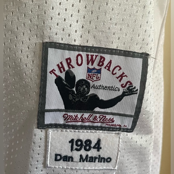 💚Mitchell & Ness Authentic Dan Marino NFL Jersey! Excellent Condition!💚 - Picture 3 of 4